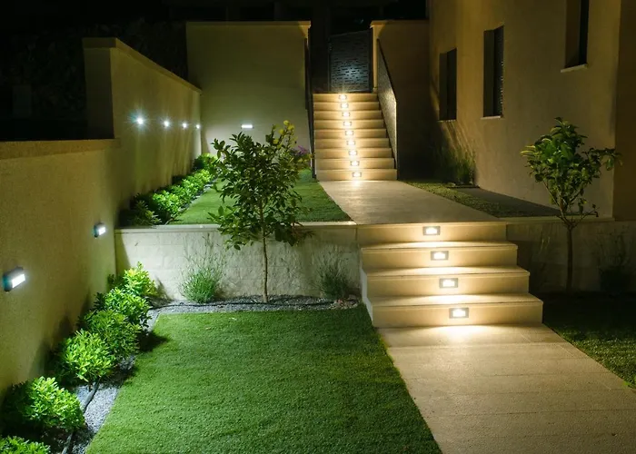 Garden *